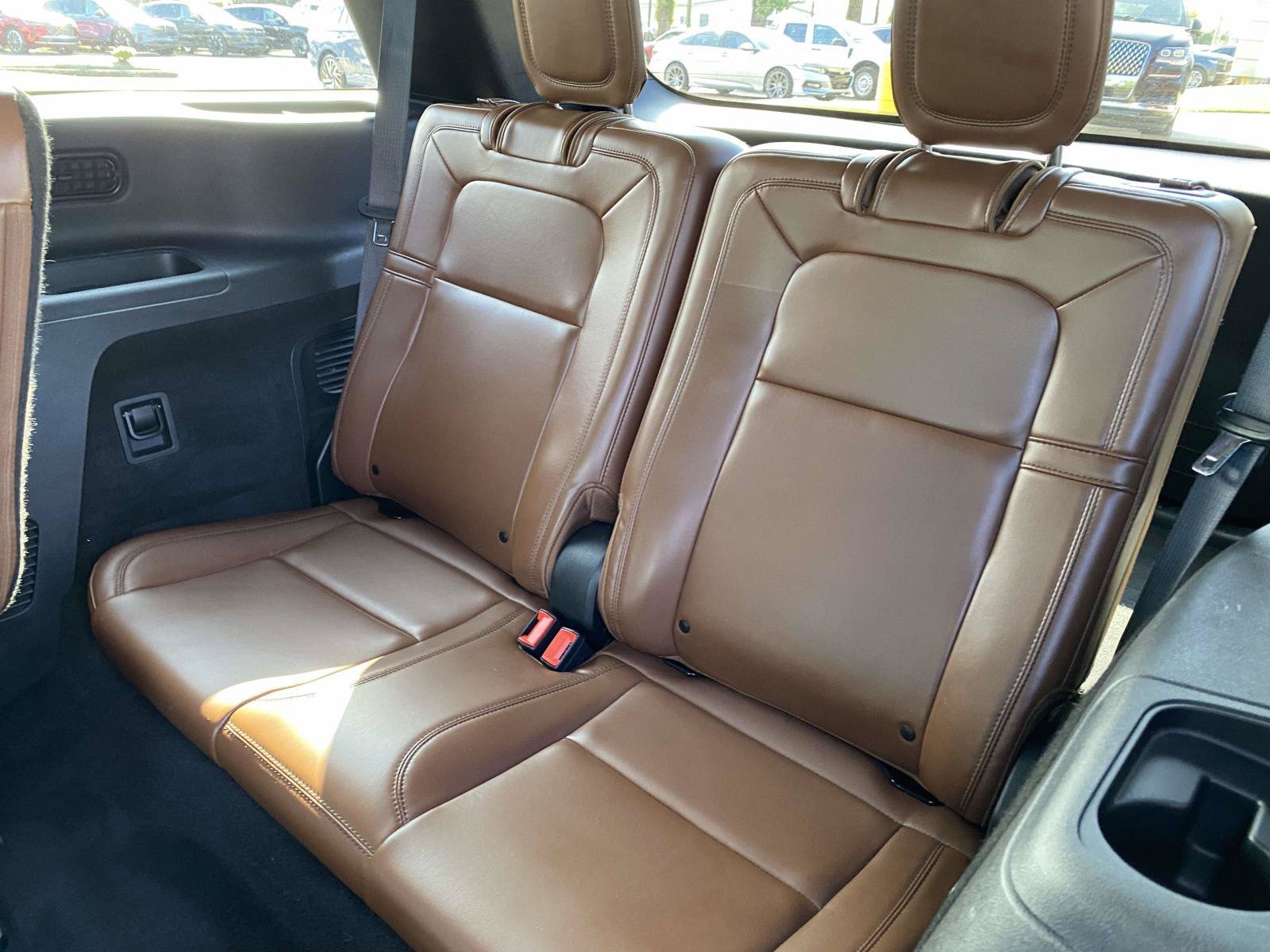 Used 2020 Lincoln Aviator Reserve w/ Elements Package Plus AWD/4WD image 11