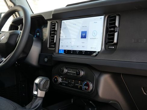 New 2026 Ford Bronco 4-Door AWD/4WD image 18