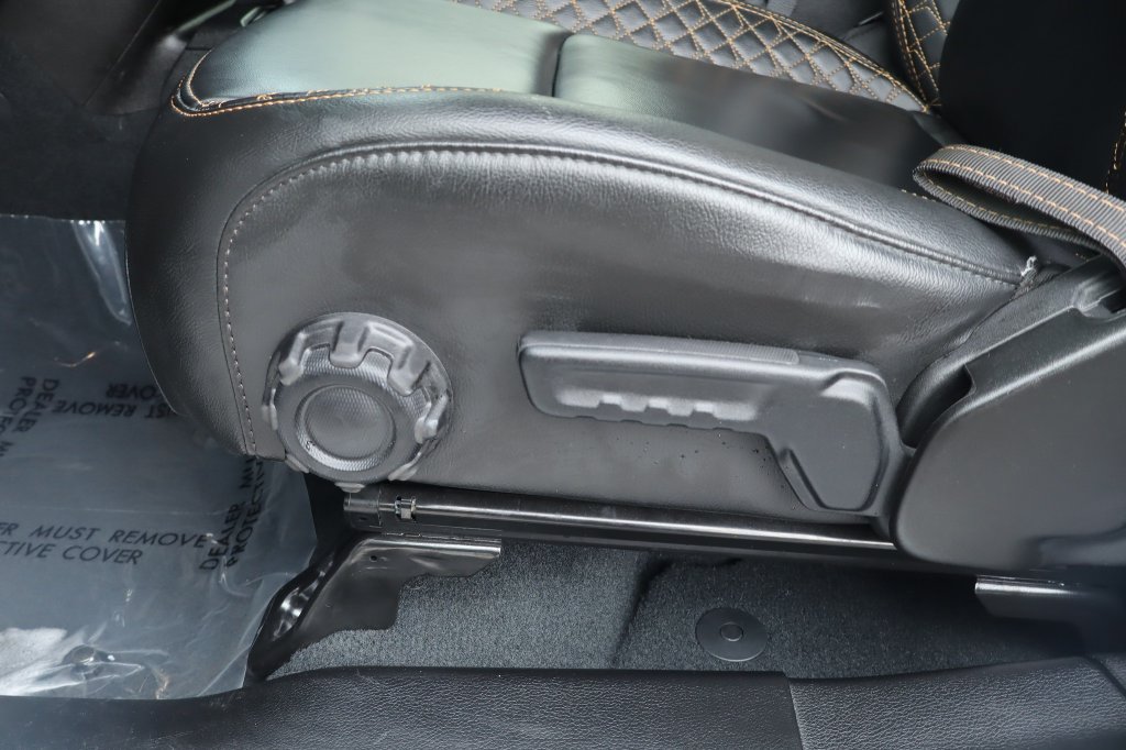 Used 2022 Jeep Wrangler Unlimited Sahara AWD/4WD image 22