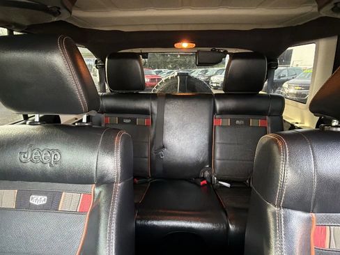 Used 2011 Jeep Wrangler Unlimited 70th Anniversary w/ Connectivity Group image 9