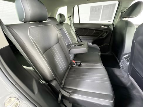 Used 2022 Volkswagen Tiguan SE AWD/4WD image 26