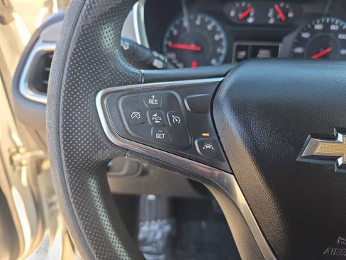 Used 2020 Chevrolet Equinox LS w/ LS Convenience Package image 16