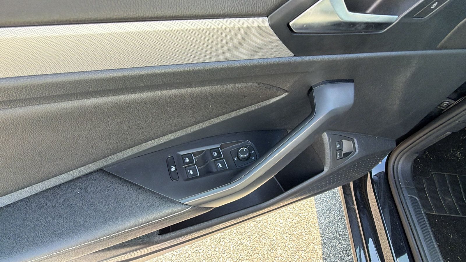 Used 2024 Volkswagen Jetta S FWD image 15