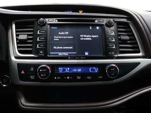 Used 2018 Toyota Highlander Limited Platinum AWD/4WD image 35