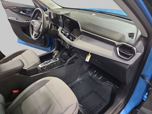 New 2026 Chevrolet TrailBlazer LT w/ LT Cold Weather Package FWD image 10