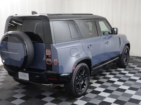 Certified 2026 Land Rover Defender 110 X-Dynamic SE AWD/4WD image 19