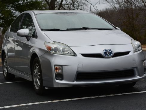Used 2010 Toyota Prius One image 3
