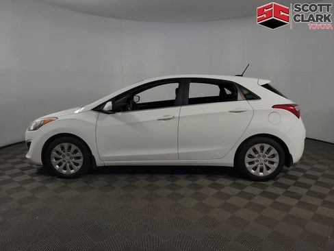 Used 2016 Hyundai Elantra GT FWD image 5