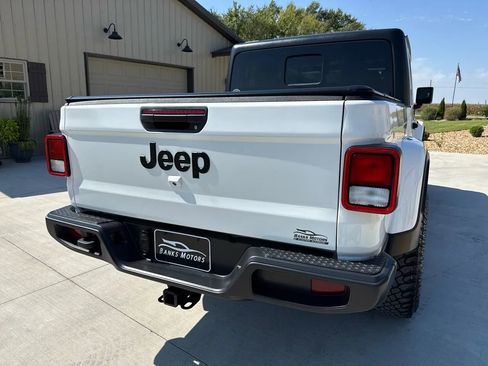 Used 2021 Jeep Gladiator Sport image 5