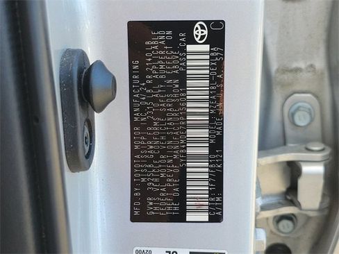 Used 2024 Toyota Corolla LE image 30