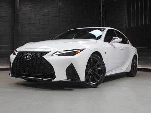 Used 2024 Lexus IS 350 F Sport RWD image 4