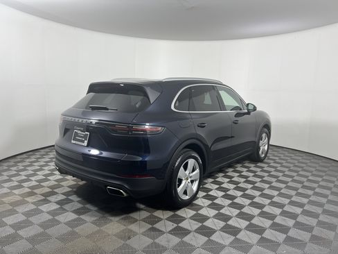 Certified 2023 Porsche Cayenne AWD/4WD image 7