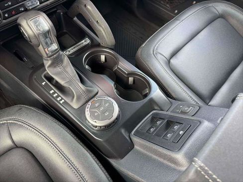 Used 2026 Ford Bronco Badlands AWD/4WD image 32
