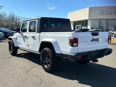 Used 2023 Jeep Gladiator Willys image 4