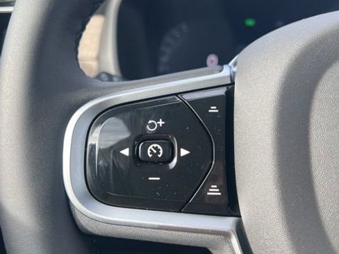New 2026 Volvo XC90 T8 Plus w/ Protection Package Premier image 14