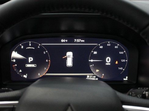 New 2025 Mitsubishi Outlander SEL image 11