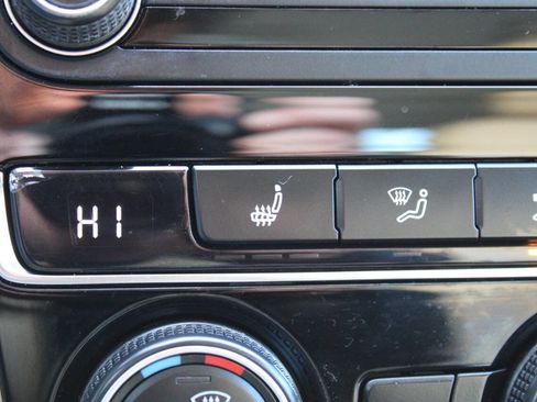 Used 2017 Volkswagen Passat 1.8T R-Line image 35