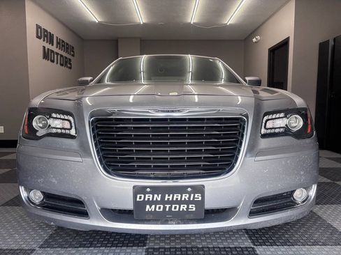 Used 2013 Chrysler 300 S RWD image 3