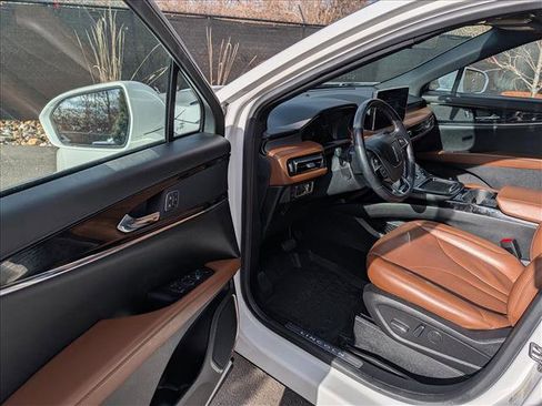 Certified 2022 Lincoln Nautilus Reserve image 28