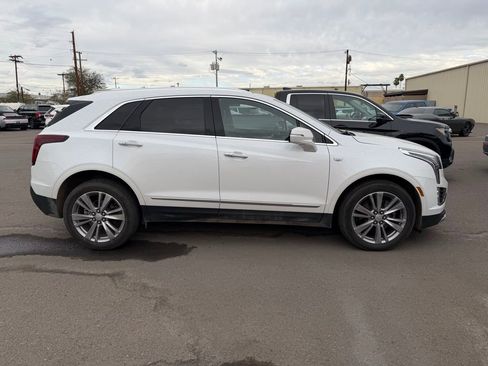 Used 2024 Cadillac XT5 Premium Luxury image 2