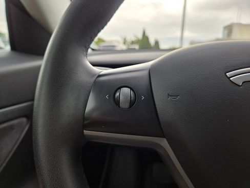 Used 2021 Tesla Model 3 Standard Range Plus RWD image 29