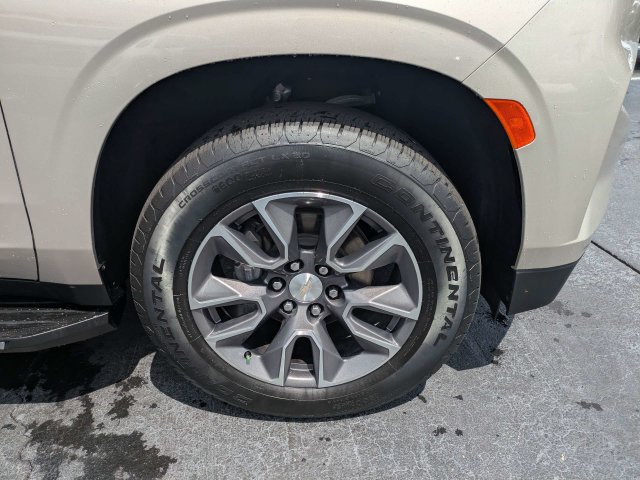 Used 2023 Chevrolet Tahoe LT w/ Luxury Package RWD image 12