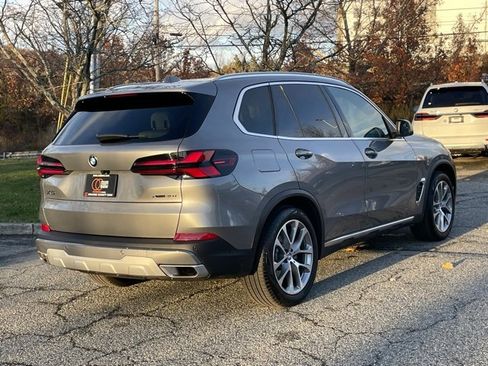 Used 2026 BMW X5 xDrive40i w/ Premium Package image 4