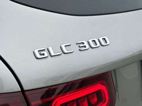 Used 2020 Mercedes-Benz GLC 300 4MATIC image 17