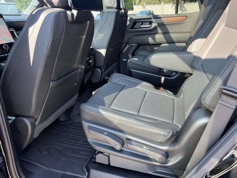New 2026 GMC Yukon Denali w/ Denali Reserve Package AWD/4WD image 11