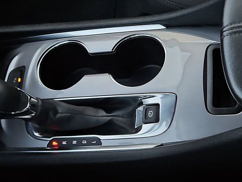 Used 2024 Chevrolet Malibu LT image 24