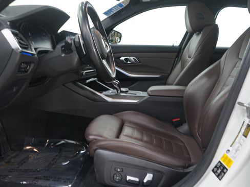 Used 2020 BMW 330i xDrive Sedan w/ Premium Package image 21