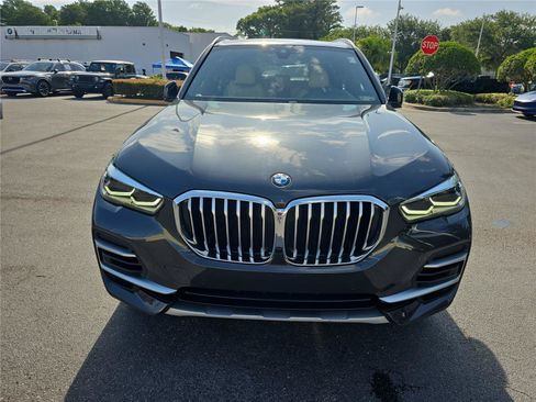Used 2022 BMW X5 sDrive40i RWD image 2