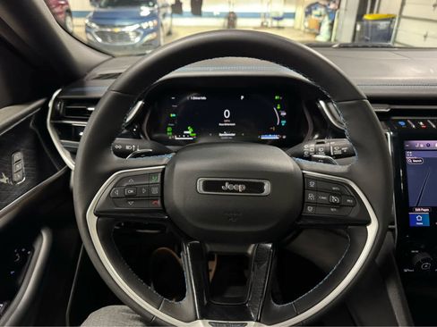 Used 2022 Jeep Grand Cherokee Trailhawk w/ Advanced Protech Group II image 20