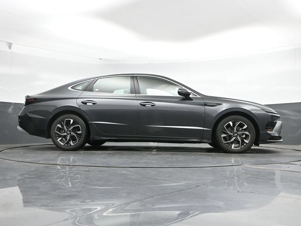Certified 2025 Hyundai Sonata SEL FWD image 39