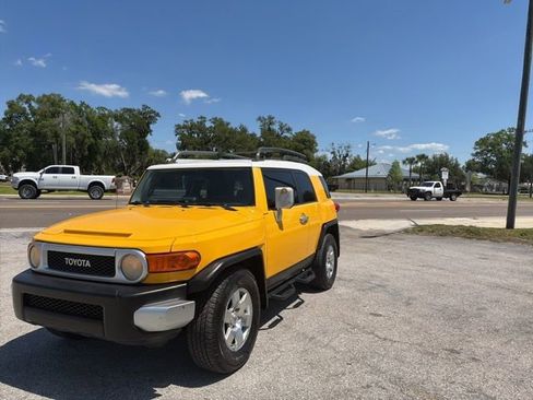 Used 2007 Toyota FJ Cruiser 2WD image 1