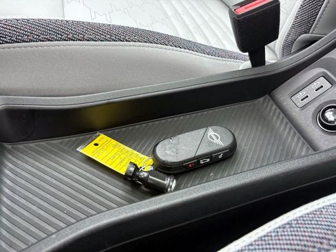 Used 2025 MINI Cooper S image 32