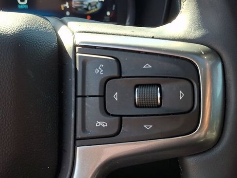 Used 2023 Chevrolet Suburban Premier AWD/4WD image 18