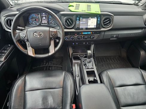 Used 2016 Toyota Tacoma TRD Off-Road image 15