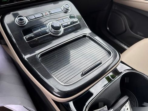 Certified 2023 Lincoln Nautilus AWD w/ Premium Package image 36