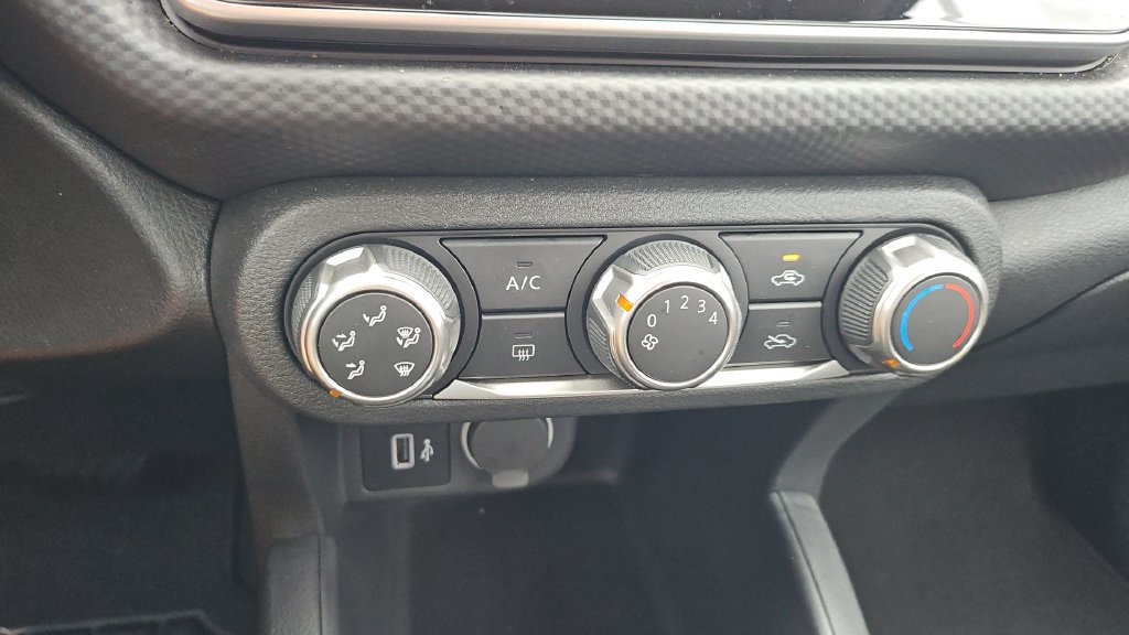 Certified 2025 Nissan Kicks Play S FWD image 12