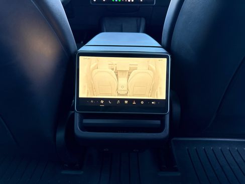 Used 2025 Tesla Model 3 Long Range image 25