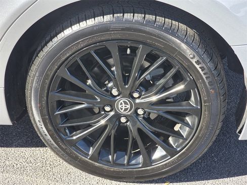 Used 2022 Toyota Camry SE image 8