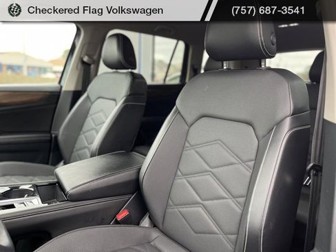 Used 2024 Volkswagen Atlas SE image 21