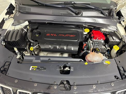 Used 2021 Jeep Compass Sport FWD image 27