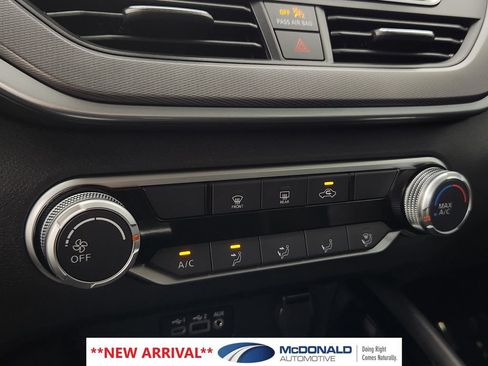 Used 2023 Nissan Altima 2.5 SR AWD/4WD image 29