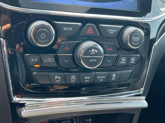 Used 2020 Jeep Grand Cherokee Limited AWD/4WD image 28