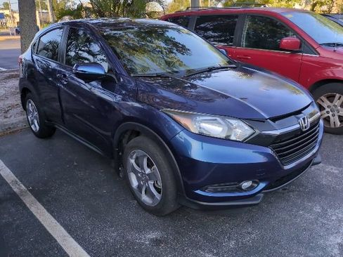 Used 2017 Honda HR-V EX image 1