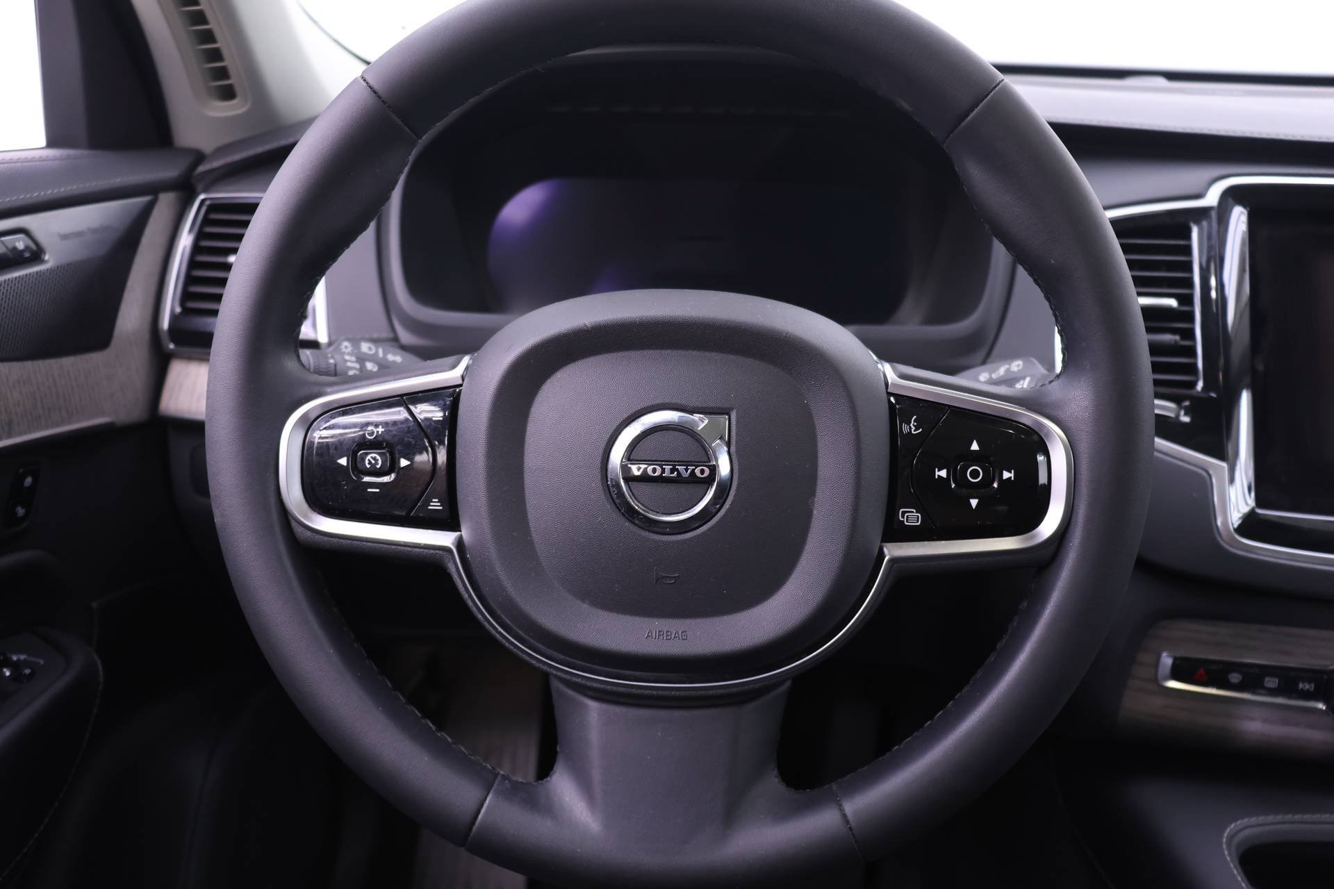 Certified 2023 Volvo XC90 B6 Ultimate AWD/4WD image 18