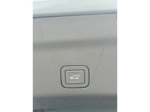 New 2025 Chevrolet Tahoe High Country image 24