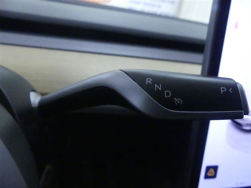 Used 2024 Tesla Model Y Long Range AWD/4WD image 18